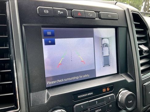 Used 2019 Ford F250 XLT w/ XLT Premium Package AWD/4WD image 13