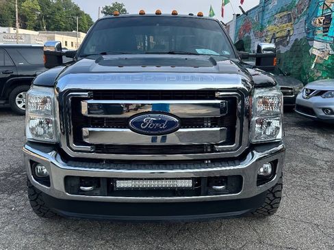 Used 2015 Ford F250 Lariat w/ Chrome Package AWD/4WD image 2