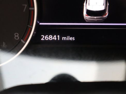 Used 2023 Nissan Rogue SV image 33