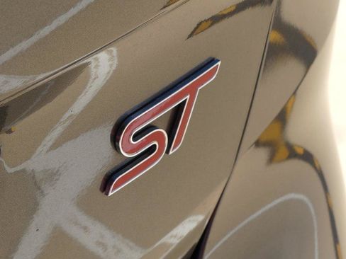 Used 2018 Ford Focus ST FWD image 33
