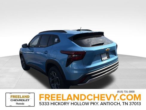 New 2026 Chevrolet Trax LT image 4