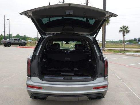 Used 2024 Cadillac XT6 Sport w/ Technology Package AWD/4WD image 41