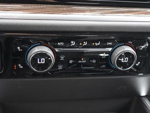 New 2026 Chevrolet Silverado 1500 LT Trail Boss w/ Dark Appearance Package AWD/4WD image 32