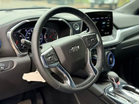 Used 2024 Chevrolet Blazer RS w/ LPO, Floor Liner Package FWD image 8