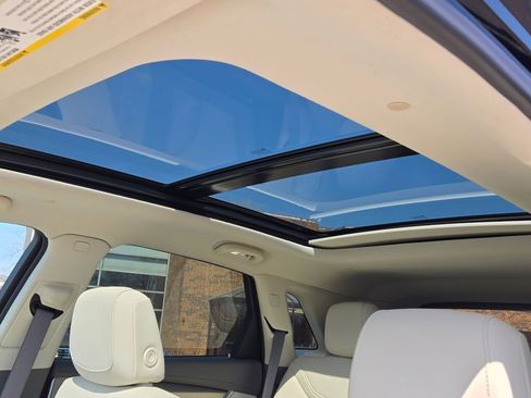 Used 2025 Cadillac XT5 Premium Luxury w/ LPO, Floor Liner Package image 31