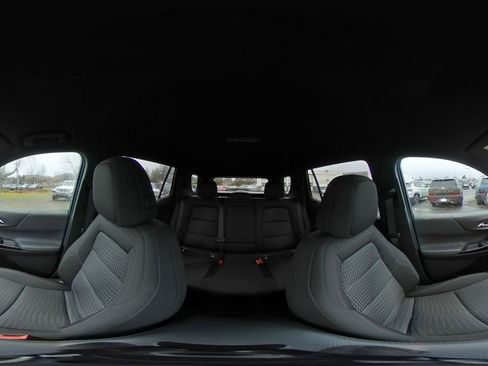 Used 2025 Chevrolet Equinox LT image 42