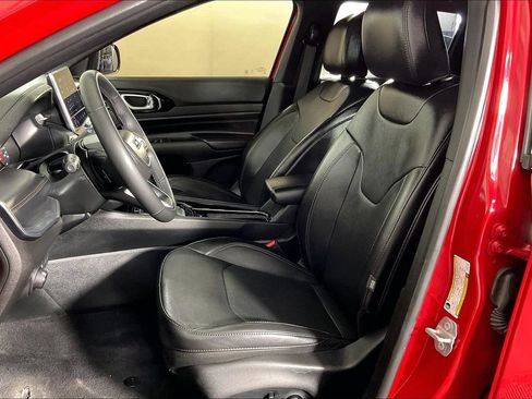 Used 2023 Jeep Compass Limited AWD/4WD image 32