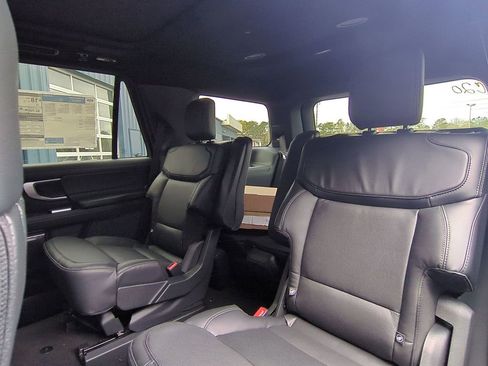 New 2026 Ford Expedition Platinum w/ Stealth Performance Package AWD/4WD image 26