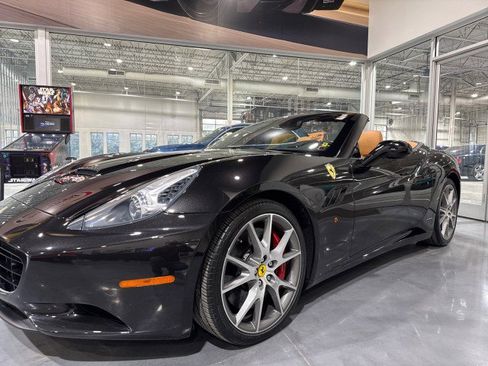 Used 2010 Ferrari California $226K MSRP image 24