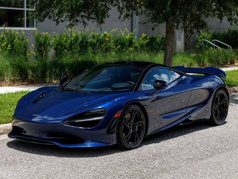 Used 2025 McLaren 750S RWD image 21