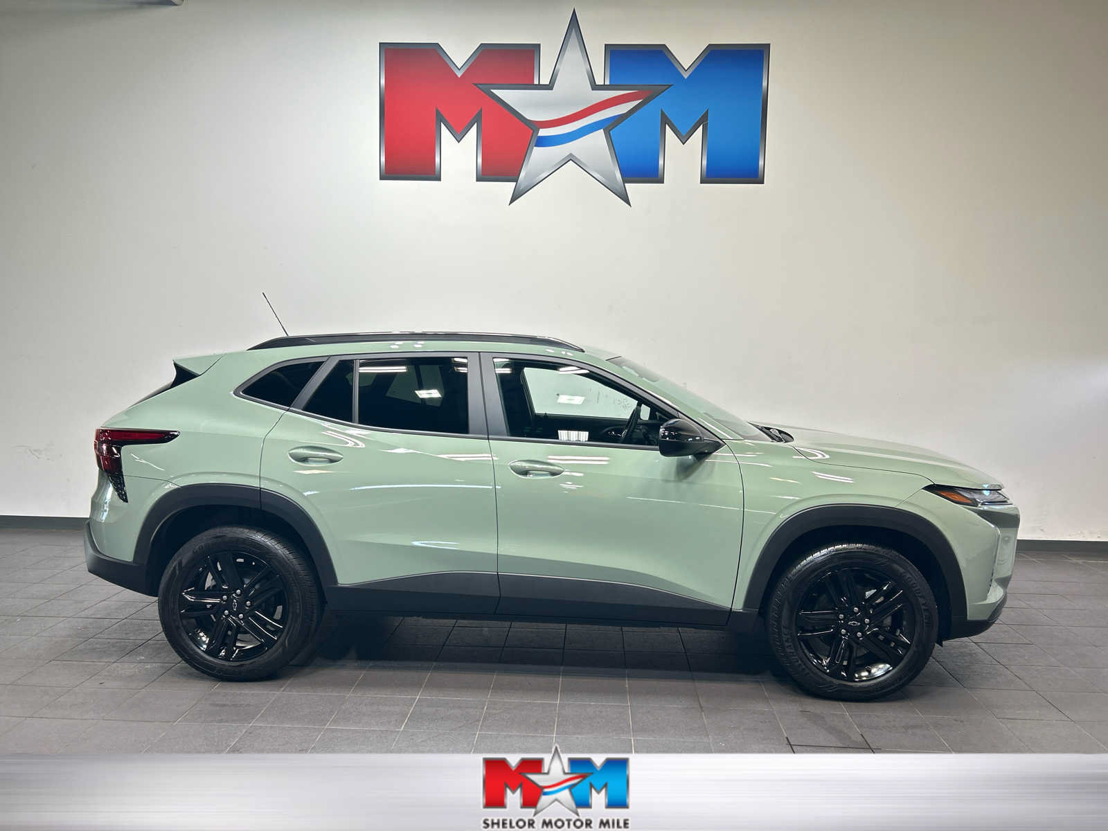 Used 2025 Chevrolet Trax ACTIV w/ Driver Confidence Package FWD image 1
