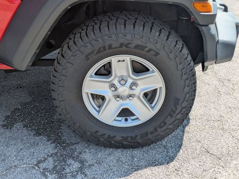 Used 2020 Jeep Gladiator Sport w/ Quick Order Package 24S AWD/4WD image 10