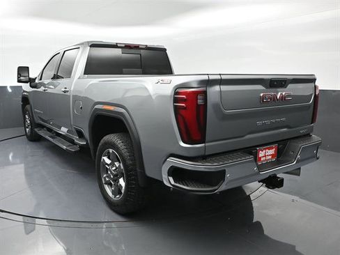 Used 2025 GMC Sierra 2500 SLT w/ SLT Premium Package AWD/4WD image 4