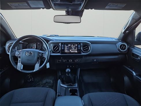 Used 2019 Toyota Tacoma TRD Sport image 21