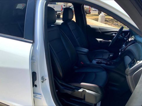 Used 2024 Chevrolet Equinox RS w/ RS Leather Package FWD image 9