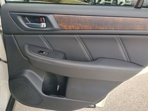 Used 2019 Subaru Outback 2.5i Limited w/ Popular Package #2 AWD/4WD image 19