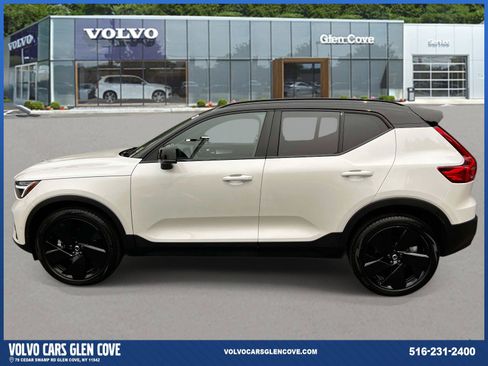 Used 2026 Volvo XC40 B5 Ultra w/ Climate Package AWD/4WD image 4
