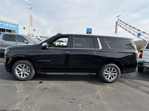 New 2026 Chevrolet Suburban Premier w/ Sun And Tow Package image 38