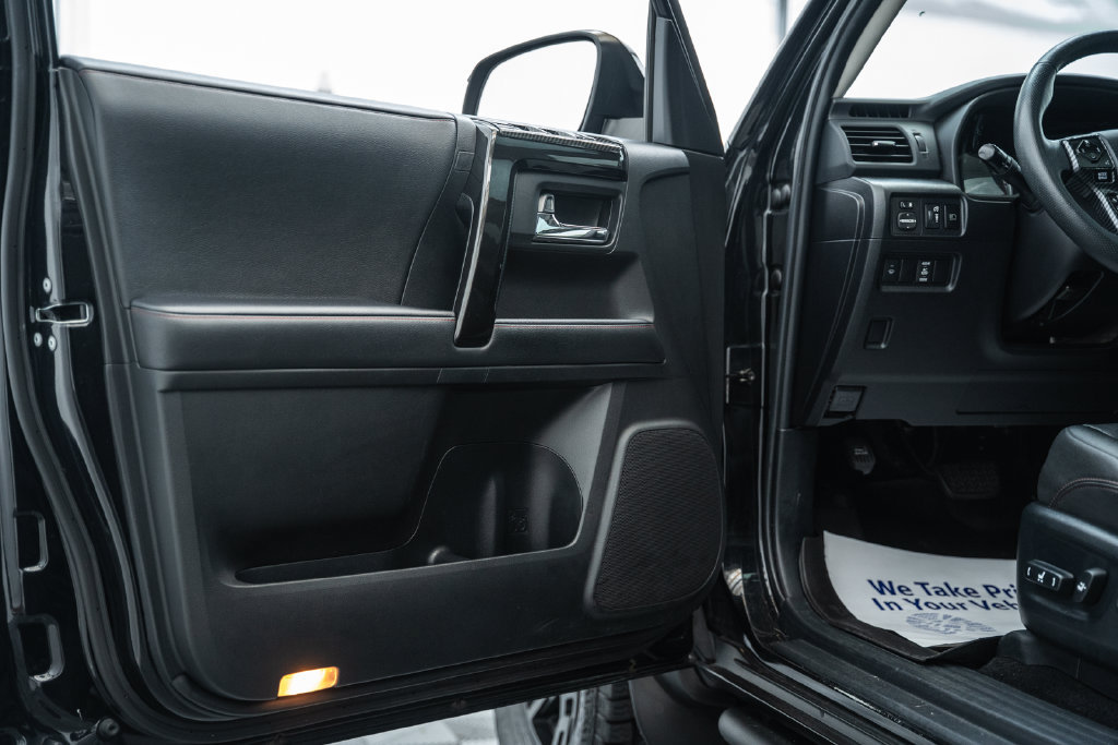 Used 2021 Toyota 4Runner Venture w/ Moonroof Package AWD/4WD image 47