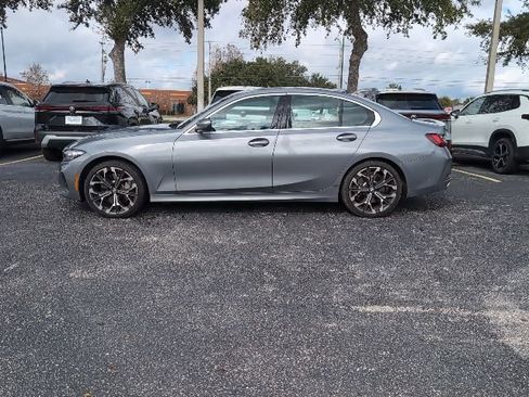 Used 2025 BMW 330i Sedan image 3