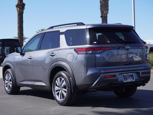New 2026 Nissan Pathfinder SL FWD image 3