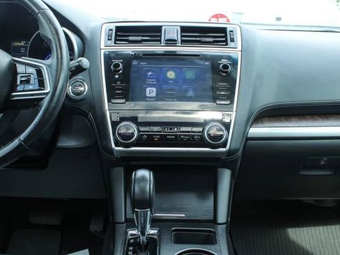 Used 2018 Subaru Outback 2.5i Limited AWD/4WD image 18