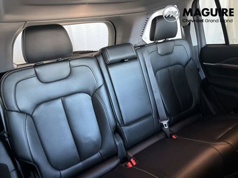 Used 2023 Jeep Grand Cherokee Limited image 30