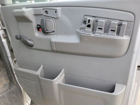 Used 2011 Chevrolet Express 3500 LS RWD image 35