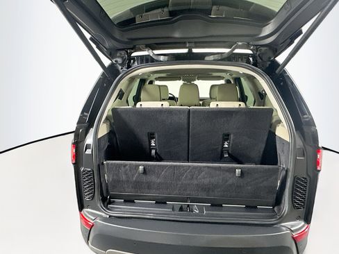 Used 2019 Land Rover Discovery HSE image 31