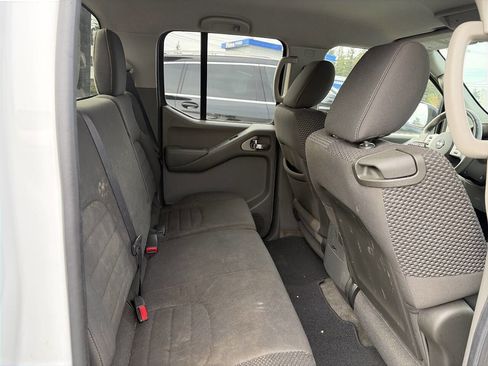 Used 2012 Nissan Frontier SV w/ Sport Appearance Pkg image 10