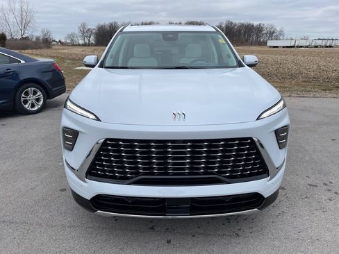 New 2026 Buick Enclave Avenir w/ Super Cruise Package image 2