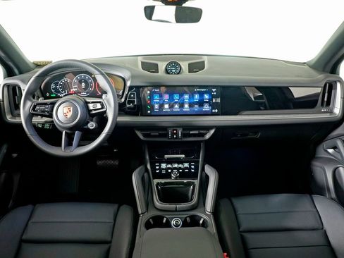 Certified 2026 Porsche Cayenne image 21