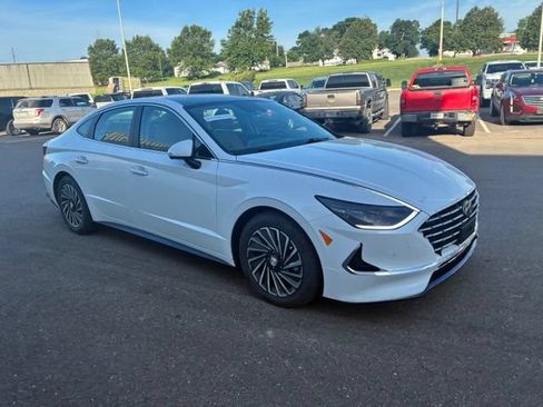 Used 2021 Hyundai Sonata Limited FWD image 4