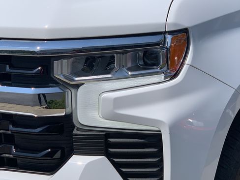 Used 2022 Chevrolet Silverado 1500 LT RWD image 6