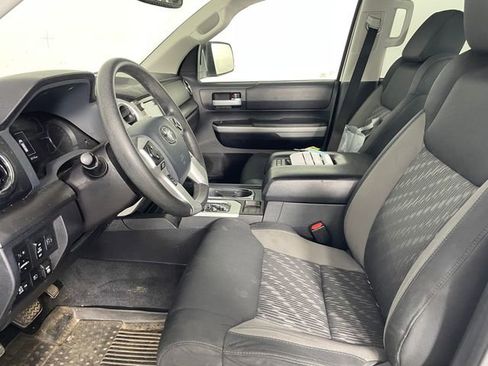 Used 2020 Toyota Tundra SR5 w/ SR5 Upgrade Package AWD/4WD image 2