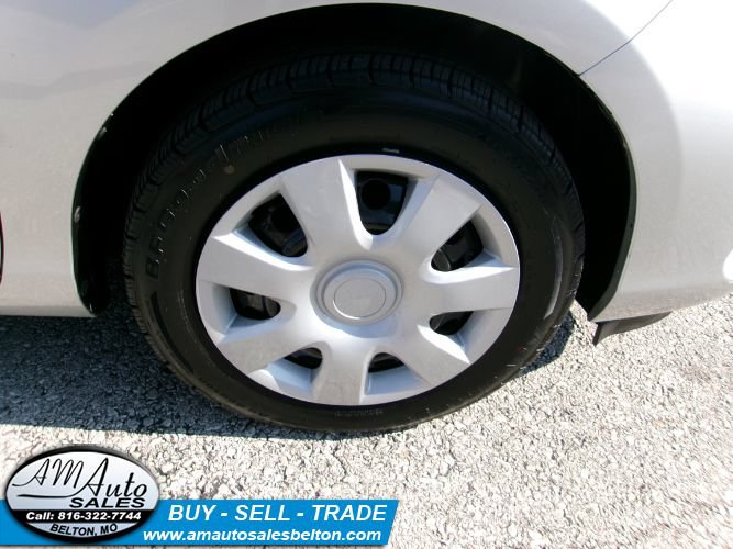 Used 2014 Toyota Prius C Two FWD image 17