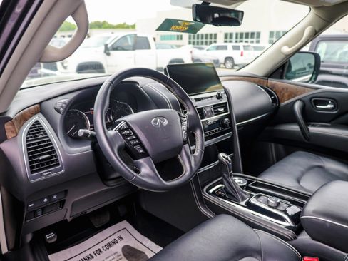 Used 2022 INFINITI QX80 Premium Select w/ Cargo Package RWD image 3