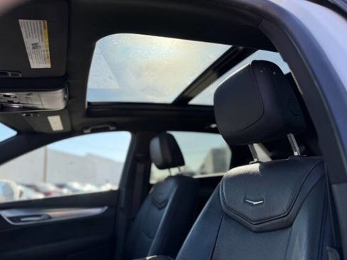 Used 2019 Cadillac XT5 Luxury w/ Sport Package FWD image 14