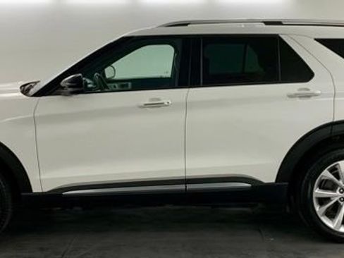 Used 2022 Ford Explorer Platinum w/ Technology Package AWD/4WD image 8