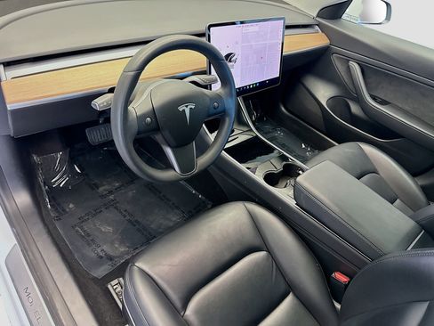 Used 2020 Tesla Model 3 Standard Range Plus RWD image 7