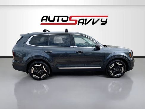 Used 2024 Kia Telluride EX image 8