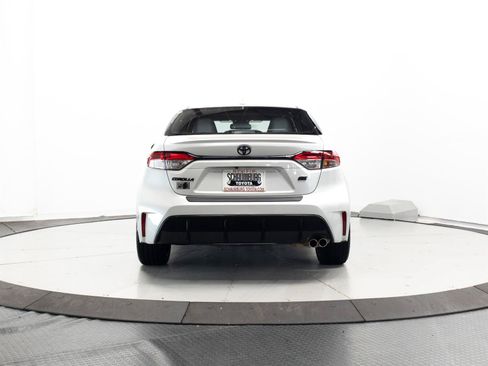 Used 2025 Toyota Corolla SE w/ SE Premium Package FWD image 10