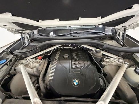 Used 2022 BMW X5 xDrive40i w/ Premium Package image 14