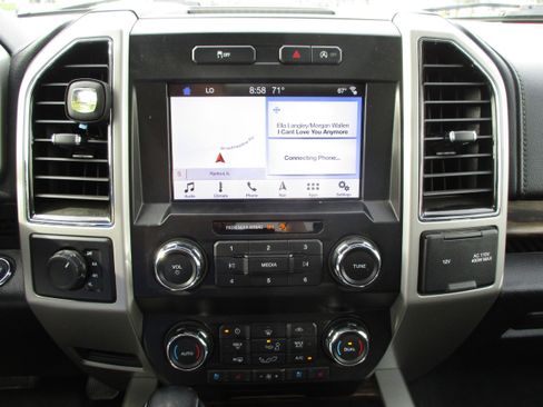Used 2019 Ford F150 Lariat w/ Equipment Group 501A Mid AWD/4WD image 13