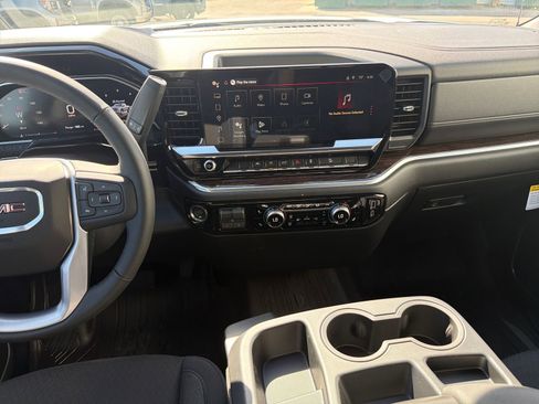 New 2026 GMC Sierra 1500 SLE image 26
