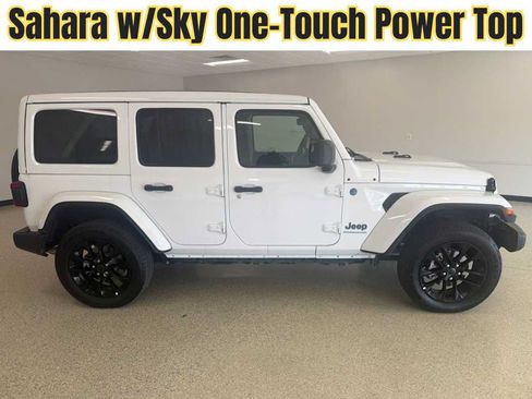Used 2025 Jeep Wrangler Unlimited Sahara w/ Safety Group AWD/4WD image 1