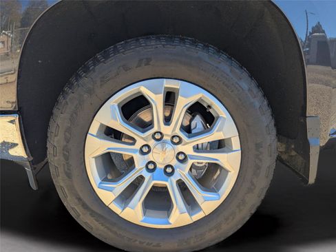 Used 2023 Chevrolet Silverado 1500 LTZ image 10