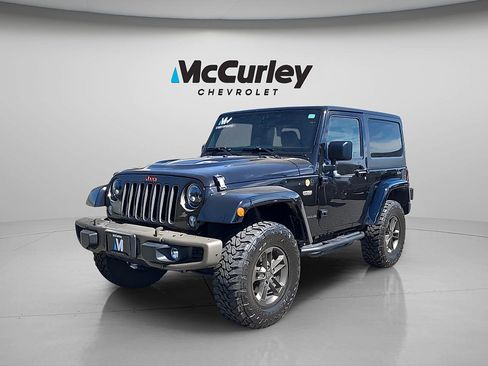Used 2016 Jeep Wrangler Sahara AWD/4WD image 3