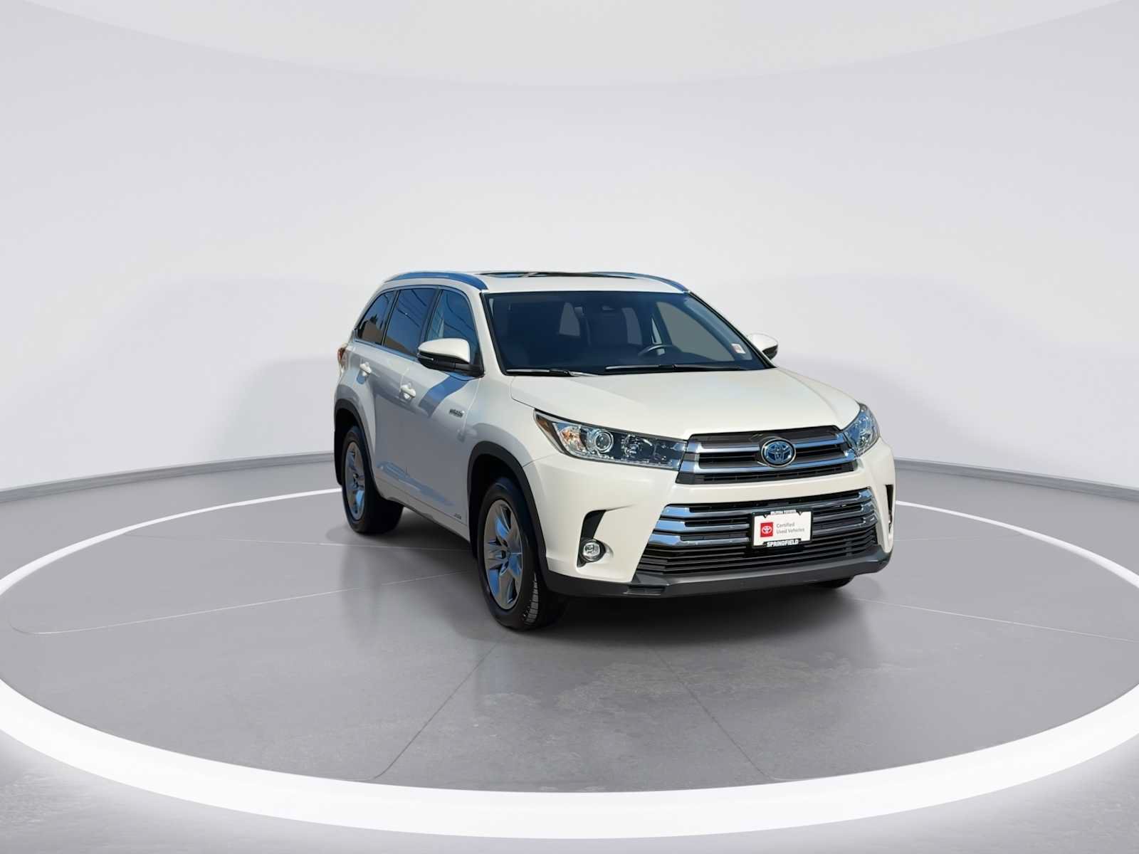 Certified 2019 Toyota Highlander Limited AWD/4WD image 2