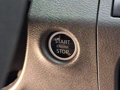 Used 2025 Nissan Frontier PRO-4X AWD/4WD image 25